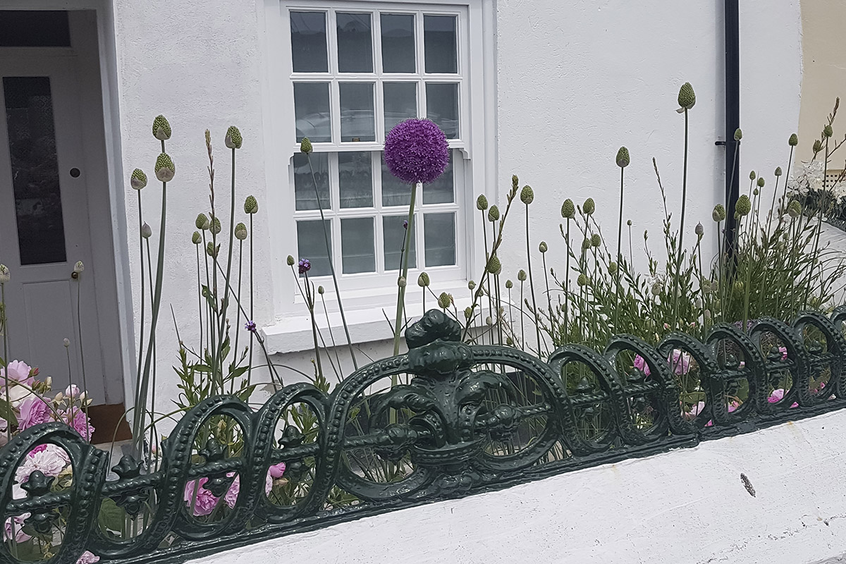 top tips to keep your sash windows clean reading